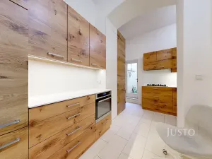 Prodej bytu 3+1, České Budějovice, Karla IV., 109 m2