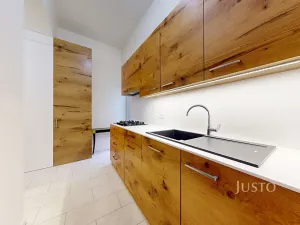 Prodej bytu 3+1, České Budějovice, Karla IV., 109 m2