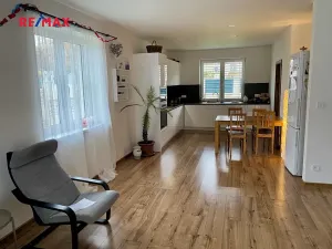 Pronájem rodinného domu, Krhanice, 144 m2