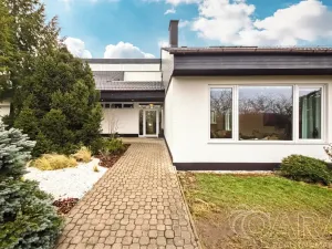 Pronájem rodinného domu, Dolní Břežany, V Úvozu, 380 m2