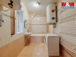 Prodej bytu 2+1, Planá - Svahy, 67 m2