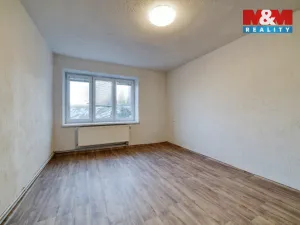 Prodej bytu 2+1, Planá - Svahy, 67 m2