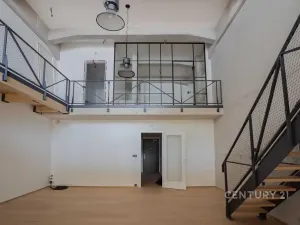 Prodej atypického bytu, Praha - Vysočany, Kolbenova, 176 m2