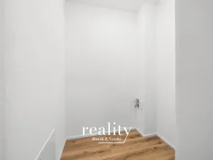 Pronájem bytu 2+kk, Znojmo, Jarošova, 46 m2