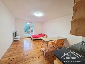 Prodej bytu 1+kk, Jesenice, V Lázních, 30 m2