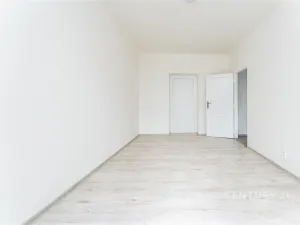 Pronájem bytu 2+kk, Praha, Biskupcova, 48 m2