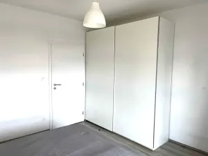 Pronájem bytu 2+kk, Praha, Za černým mostem, 50 m2