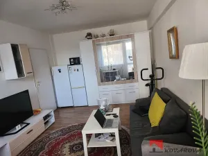 Prodej bytu 2+kk, Kralupy nad Vltavou, sídl. Hůrka, 42 m2