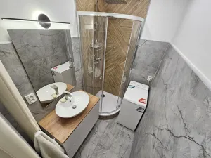 Pronájem bytu 1+kk, Praha - Kobylisy, Paláskova, 33 m2