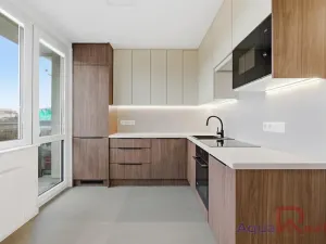 Prodej bytu 3+1, Karlovy Vary, Vítězná, 74 m2