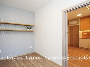 Pronájem bytu 2+kk, Pardubice, Na Hrázi, 32 m2