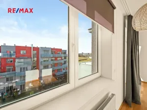 Pronájem bytu 1+kk, Praha - Řeporyje, Kakosova, 35 m2