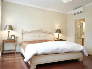 Prodej bytu 4+1, Karlovy Vary, Tylova, 182 m2