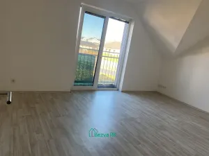 Pronájem bytu 1+kk, Hýskov, Kladenská, 28 m2