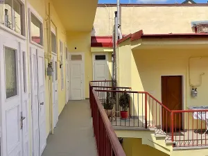 Pronájem bytu 2+kk, Praha - Karlín, Karlínské náměstí, 67 m2