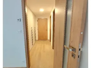 Pronájem bytu 2+kk, Praha - Hloubětín, Domalípova, 53 m2