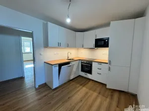 Pronájem bytu 2+kk, Praha - Vysočany, Kolbenova, 60 m2