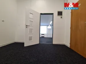 Pronájem obchodního prostoru, Chomutov, Št. kpt. Kouby, 36 m2