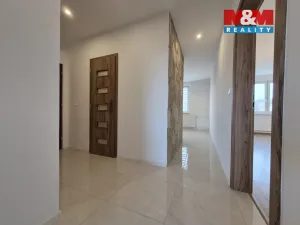 Prodej bytu 3+1, Jirkov, Mládežnická, 68 m2