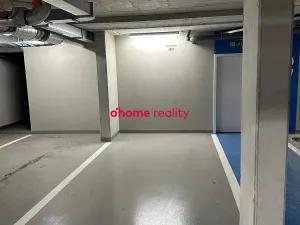 Pronájem garážového stání, Olomouc, Milana Ticháka, 13 m2