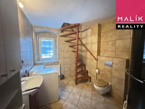 Prodej bytu 1+1, Karlovy Vary, Vítězná, 26 m2