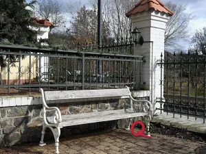 Pronájem bytu 2+kk, Praha - Dejvice, V Šáreckém údolí, 47 m2