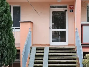 Prodej bytu 3+1, Praha - Řepy, Nevanova, 74 m2