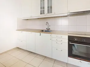 Prodej bytu 3+1, Praha - Hlubočepy, Lamačova, 63 m2