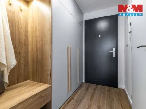 Pronájem bytu 1+kk, Kladno - Dubí, Ke křížku, 34 m2