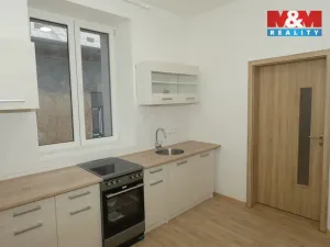 Prodej činžovního domu, Žleby, Zámecké náměstí, 228 m2
