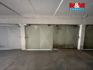 Pronájem garáže, Pardubice, kpt. Bartoše, 17 m2