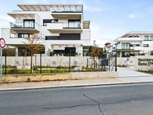 Pronájem bytu 2+kk, Praha - Troja, Pod Hrachovkou, 47 m2