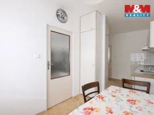 Prodej bytu 3+1, Praha - Vinoř, Uherská, 70 m2