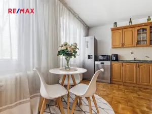 Prodej bytu 3+kk, Praha - Prosek, Vysočanská, 68 m2