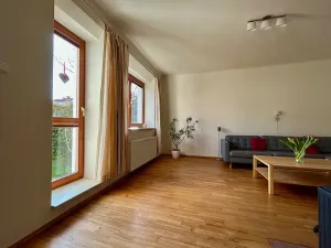 Pronájem rodinného domu, Praha - Horní Počernice, Běchorská, 145 m2