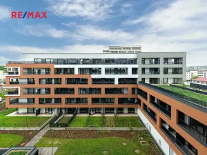 Pronájem bytu 1+kk, Praha - Hloubětín, Poděbradská, 33 m2