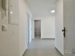 Prodej bytu 4+1, Praha - Čimice, Strážnická, 103 m2