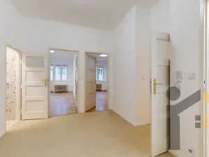 Pronájem bytu 2+1, Praha - Smíchov, Moulíkova, 79 m2