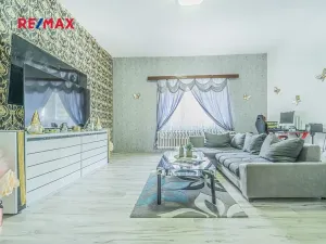 Prodej vícegeneračního domu, Cítoliby, Lounská, 300 m2