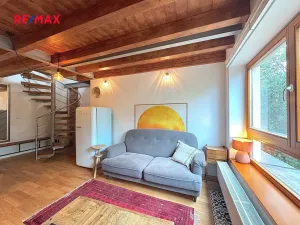 Pronájem bytu 2+kk, Praha - Smíchov, Hořejší nábřeží, 44 m2