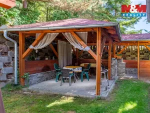 Prodej rodinného domu, Hajany, 285 m2