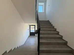 Pronájem bytu 1+kk, Milovice, Slepá, 34 m2