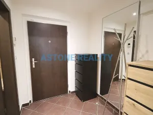 Pronájem bytu 2+kk, Praha - Žižkov, Olšanská, 59 m2