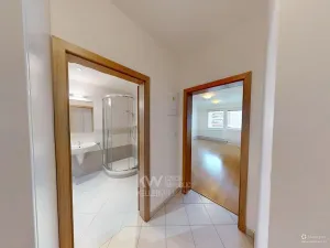 Pronájem bytu 1+kk, Praha - Horní Měcholupy, Modenská, 31 m2