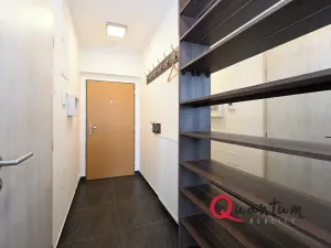 Pronájem bytu 1+kk, Praha - Dejvice, Lindleyova, 59 m2