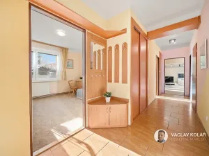 Prodej bytu 3+1, Mžany, 73 m2