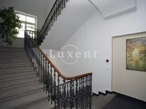 Pronájem kanceláře, Praha - Nové Město, Lazarská, 218 m2