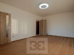 Pronájem bytu 1+1, Praha - Střížkov, Bínova, 32 m2