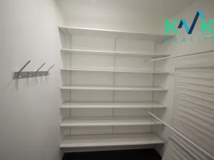 Prodej bytu 3+1, Karlovy Vary, Krušnohorská, 68 m2