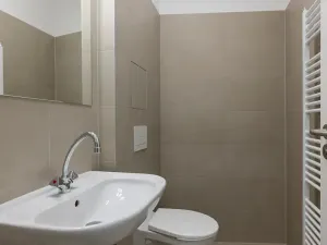 Pronájem obchodního prostoru, Staré Město, Hradišťská, 42 m2